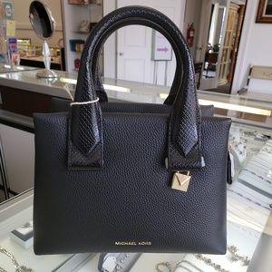 Michael Kors Rollins Small Satchel Black One